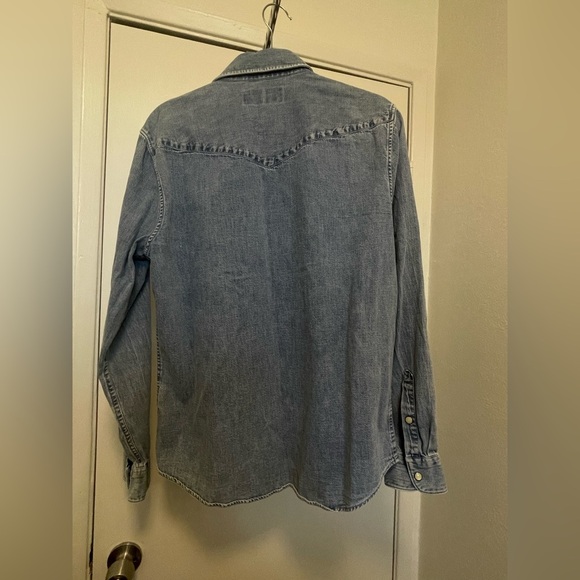Men’s  Abercrombie & Fitch Light Blue Denim Button Down Shirt - Picture 2 of 4